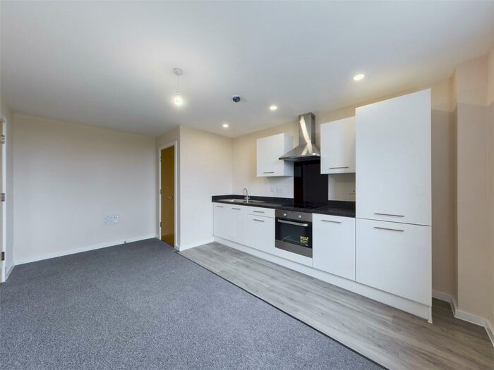 1 Bedroom Apartment To Rent In Balmoral House, Windsor Street, Salford, Greater Manchester, M5