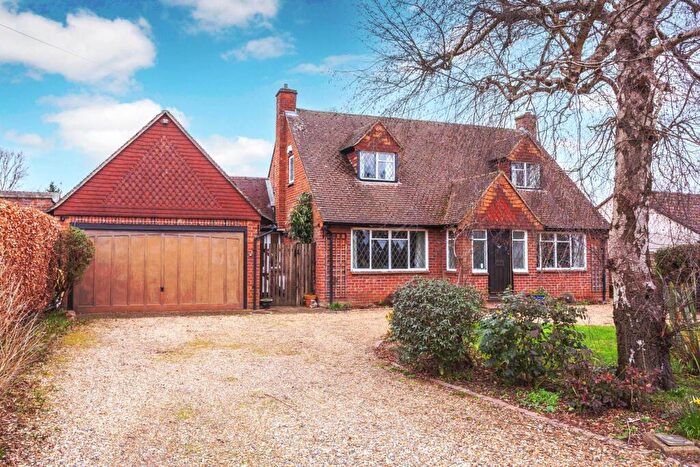 3 Bedroom Detached House For Sale In Russell Road, Tokers Green, South Oxfordshire, RG4