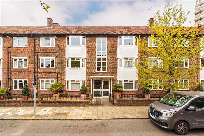 2 Bedroom Flat To Rent In Reedworth Street, Kennington, SE11