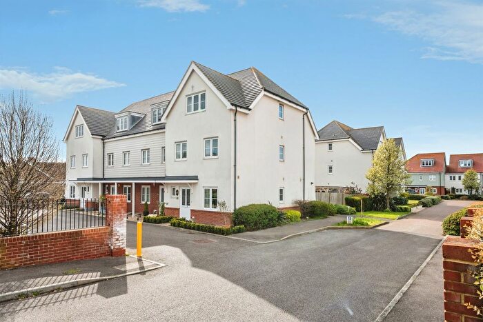 4 Bedroom Property For Sale In Sovereign Close, Eastbourne, BN23