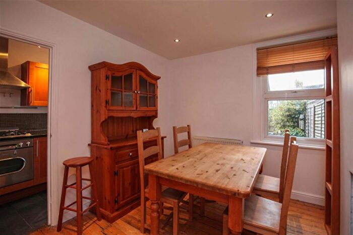 2 Bedroom House To Rent In Gladwell Road, Bromley, BR1