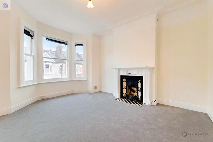 2 Bedroom Flat To Rent In Englewood Road, London, SW12