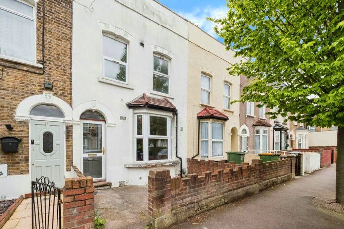4 Bedroom Terraced House To Rent In Leonard Road, E7