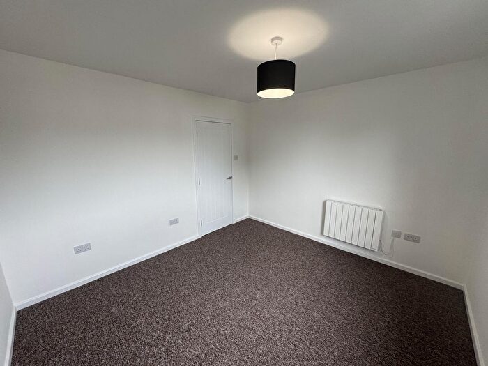 2 Bedroom Flat To Rent In Brington Place, Dundee, DD4
