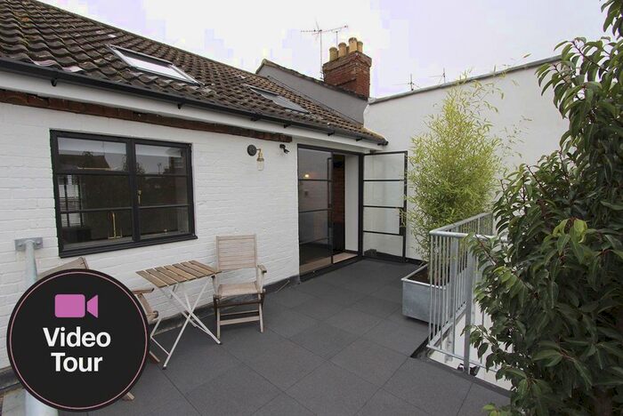 2 Bedroom Maisonette To Rent In Church Street, Leighton Buzzard, LU7