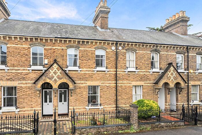 4 Bedroom Terraced House For Sale In The Mount, Reading, Berkshire, RG1