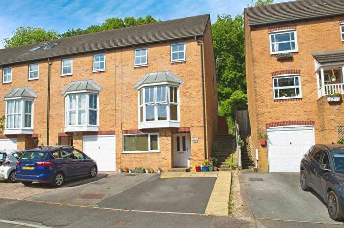 3 Bedroom Town House For Sale In Dan Y Graig Heights, Talbot Green, Pontyclun, CF72