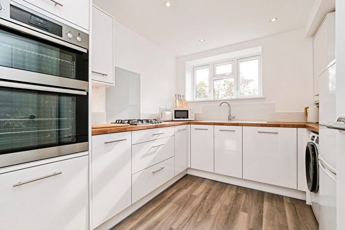 1 Bedroom Flat For Sale In Dart Green, South Ockendon, Essex, RM15