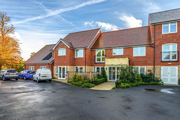 1 Bedroom Retirement Property To Rent In Yeats Lodge, Thame, Oxfordshire, OX9