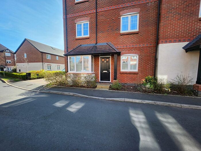 2 Bedroom Flat To Rent In Meer Stones Road, Balsall Common, CV7