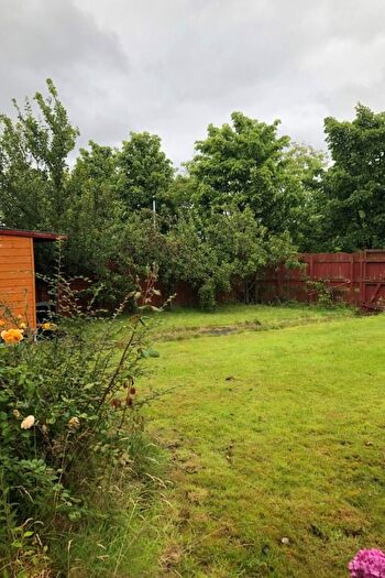 4 Bedroom Flat To Rent In Stenhouse Mill Lane, Gorgie, Edinburgh, EH11