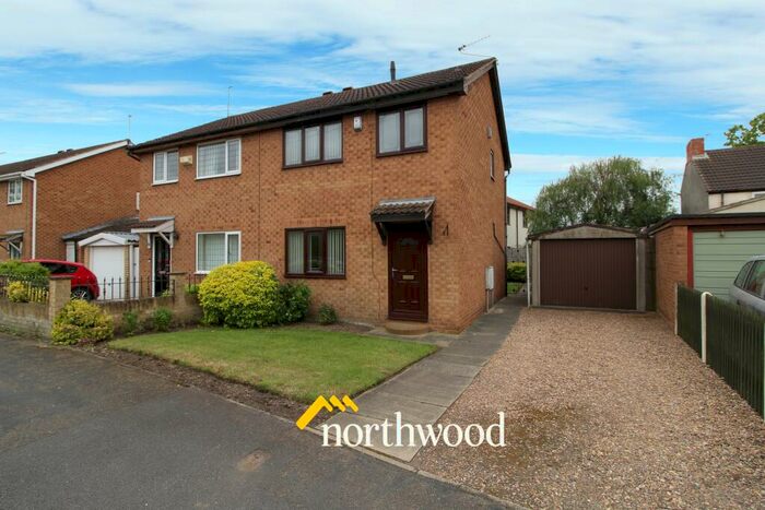3 Bedroom Semi-Detached House To Rent In Bootham Close, Dunscroft, Doncaster, DN7