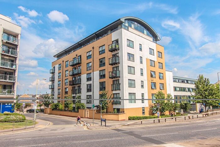 2 Bedroom Flat To Rent In Lord Street, Watford, Hertfordshire, WD17