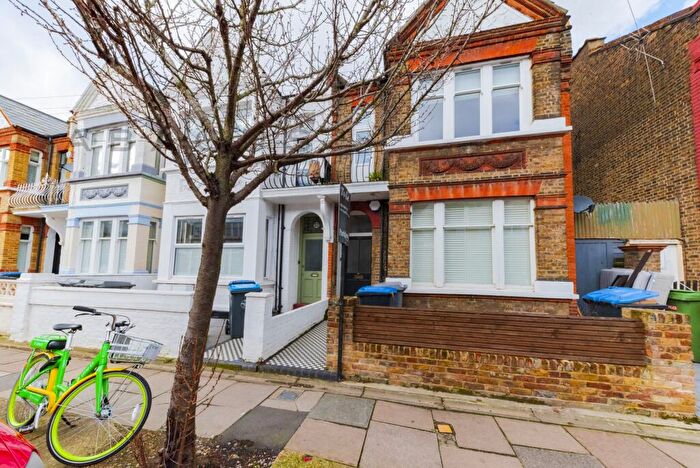 3 Bedroom Flat To Rent In Clifford Gardens, Kensal Rise, NW10