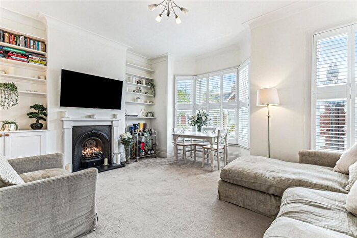 3 Bedroom Apartment For Sale In Marney Road, SW11