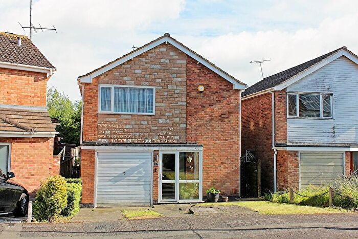 3 Bedroom Detached House For Sale In Foxcroft Close, Rowley Fields, LE3