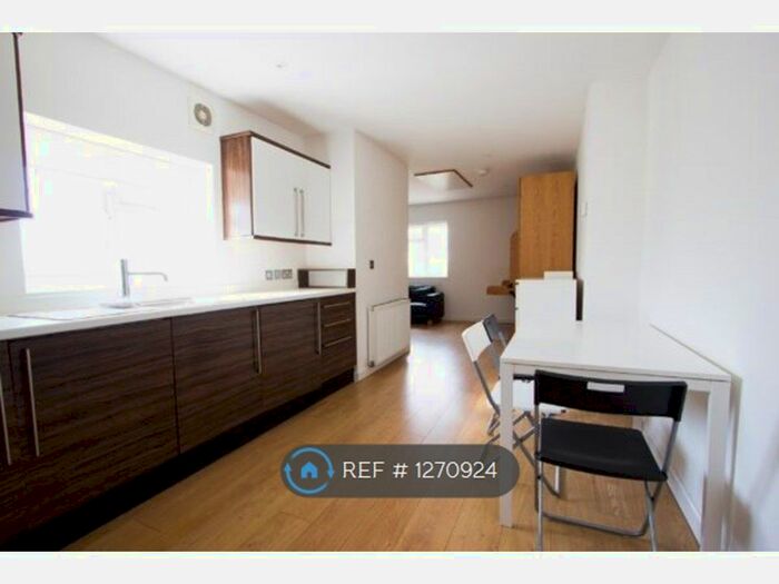 1 Bedroom Flat To Rent In Burgess Road, Southampton SO16