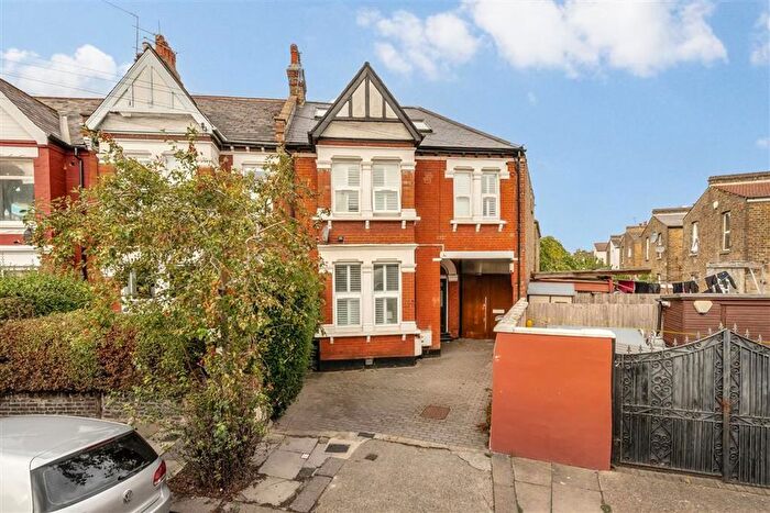 2 Bedroom Flat For Sale In Osborne Road, Willesden, NW2