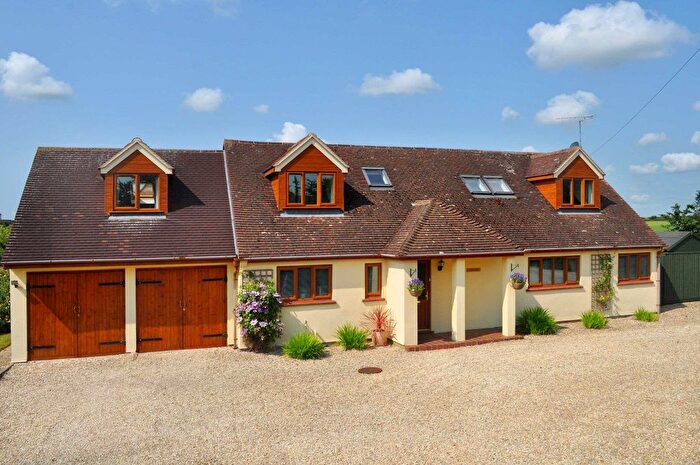 5 Bedroom Detached House For Sale In Ardley Road, Bucknell, Bicester, OX27