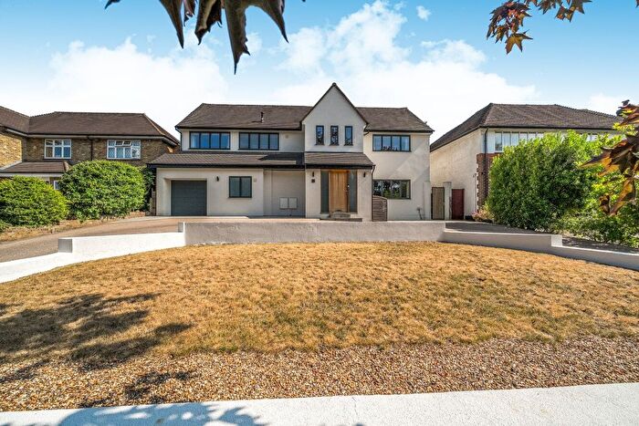 4 Bedroom Detached House For Sale In Stone Road, Bromley, BR2