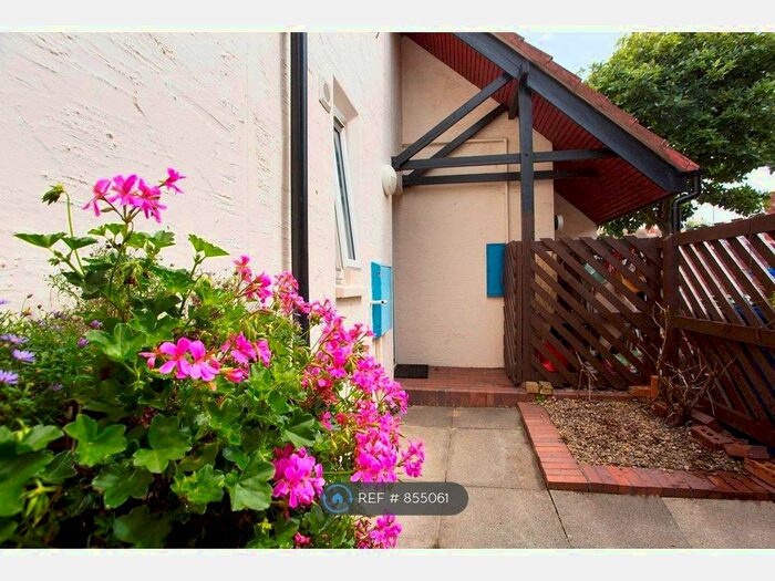 1 Bedroom Flat To Rent In Ochiltree Court, Whitley Bay, NE26