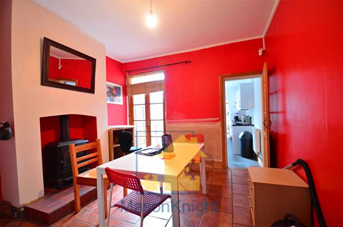 4 Bedroom Apartment To Rent In St. Stephens Road Selly Oak, B29