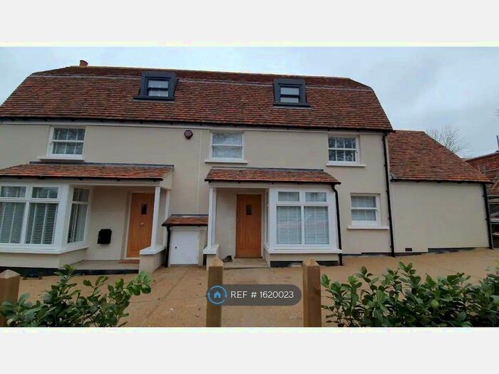5 Bedroom Semi-Detached House To Rent In London Road, Hildenborough, Tonbridge, TN11