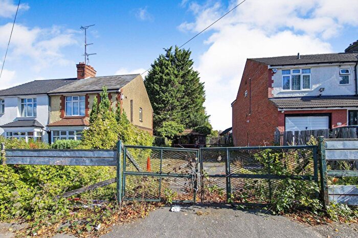 Retail Property For Sale In Oakley Road, Leagrave, Luton, LU4