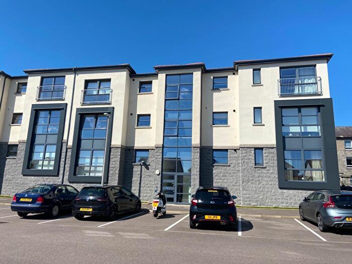 2 Bedroom Flat To Rent In Cattofield Square, Aberdeen, AB25