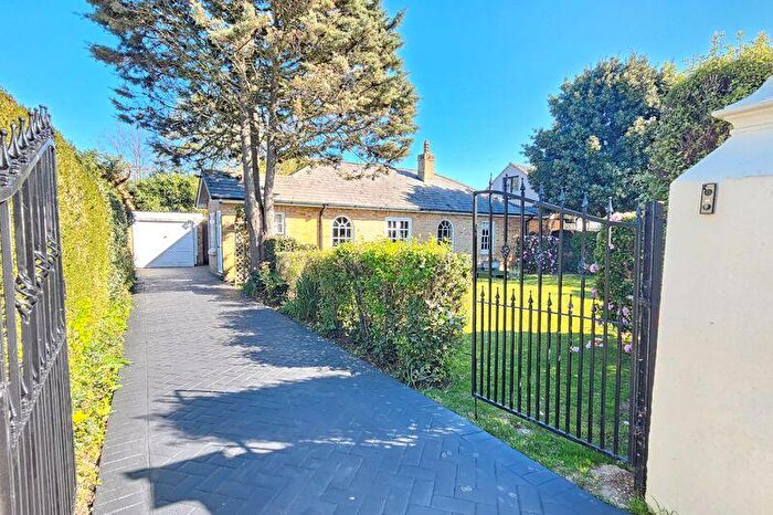 2 Bedroom Detached Bungalow For Sale In Kings Road, Lee-On-The-Solent, PO13