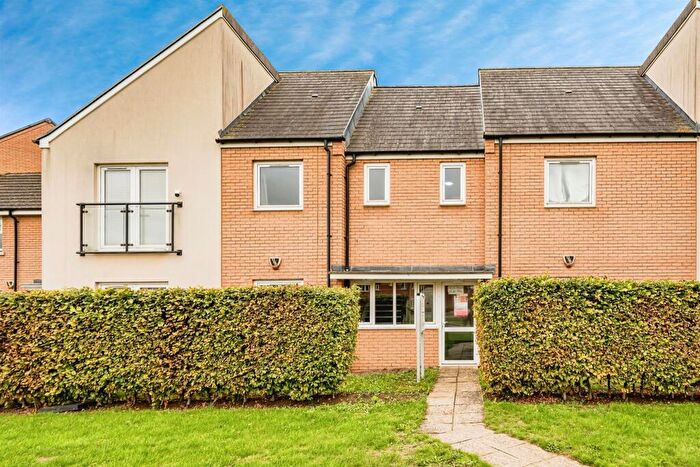 1 Bedroom Apartment For Sale In Wyatt Way, Aylesbury, HP18