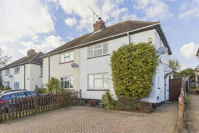 2 Bedroom Semi-Detached House For Sale In Mount Road, Hertford, SG14