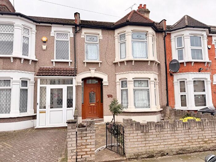 3 Bedroom Terraced House For Sale In Elmstead Road, Ilford, London, IG3