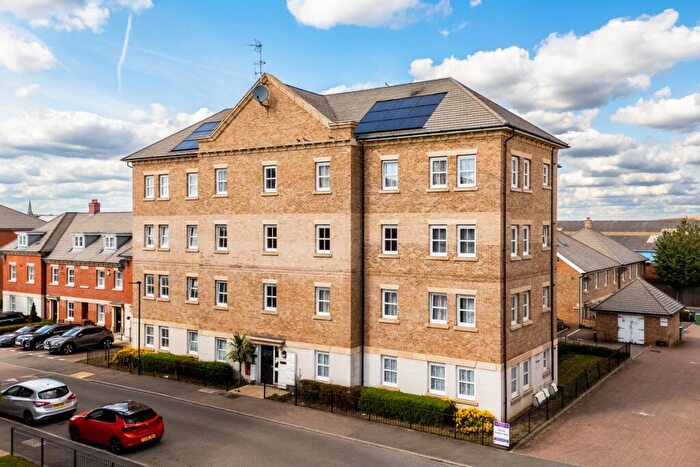 2 Bedroom Flat For Sale In Sapphire Court, Rainbow Road, Erith, DA8