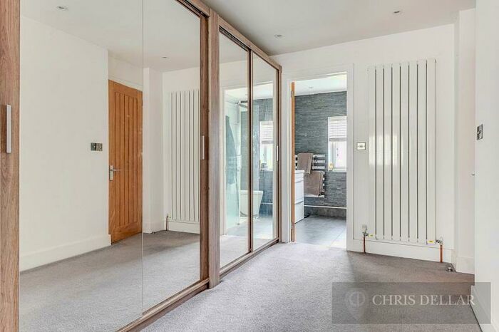4 Bedroom Detached House For Sale In Porters Close, Buntingford, SG9