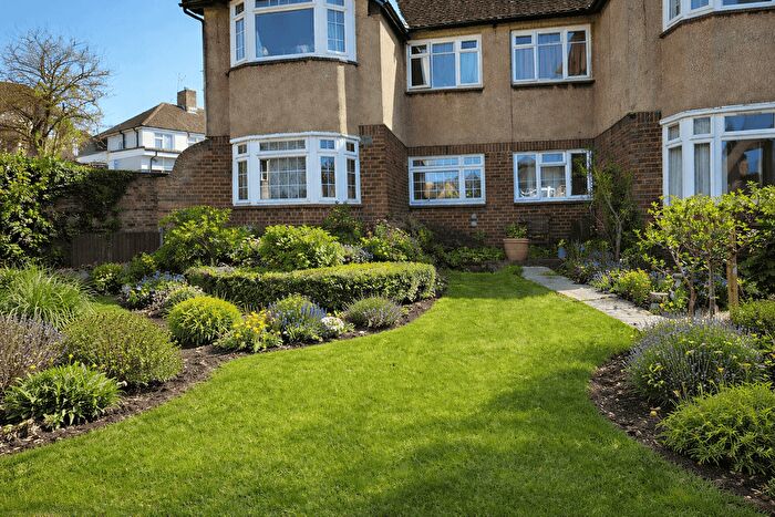 2 Bedroom Maisonette To Rent In Wembley, HA0