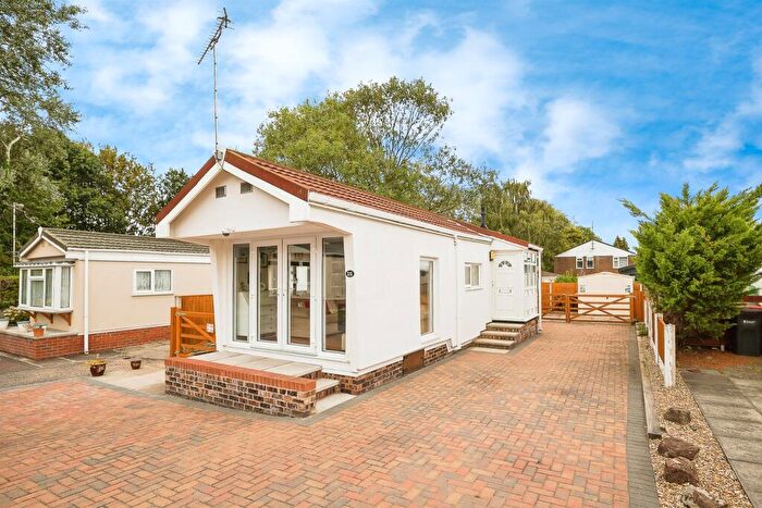1 Bedroom Park Home For Sale In Orchard Park, Elton, Chester, CH2