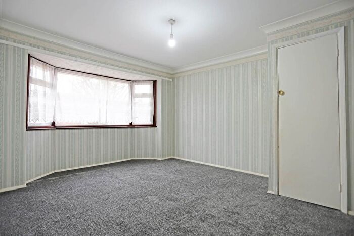 4 Bedroom Semi-Detached House To Rent In Lovell Walk, Elm Park, Rainham, RM13