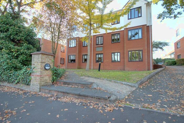 1 Bedroom Flat To Rent In Lyonsdown Road, Barnet, EN5