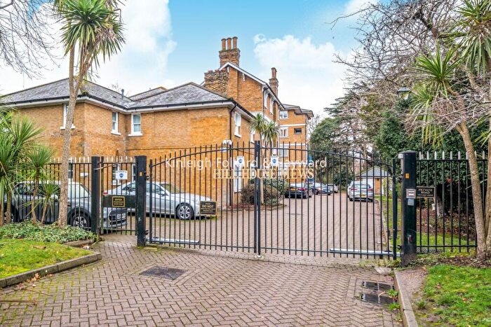 2 Bedroom Flat For Sale In Hill House Mews, Bromley, BR2