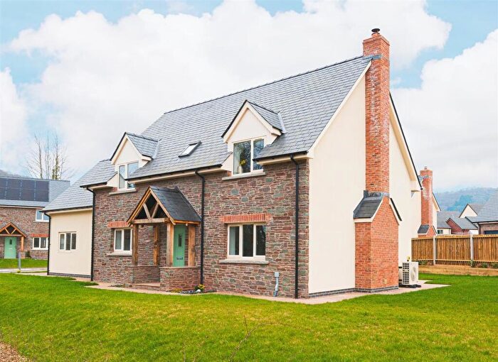 4 Bedroom Detached House For Sale In Y Deri, Llanthomas Lane, HR3