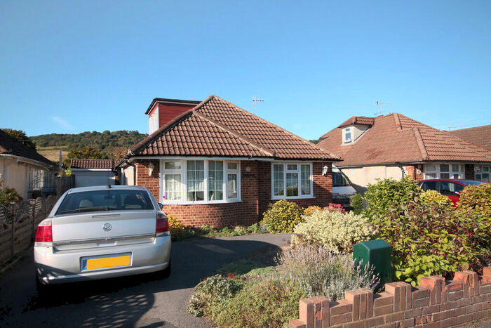 3 Bedroom Detached Bungalow To Rent In Hillside Gardens, Brockham, RH3