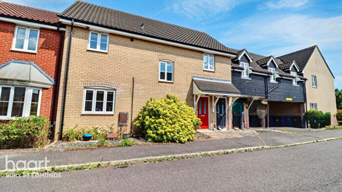 2 Bedroom Flat For Sale In Blackbird Drive, Bury St Edmunds, IP32
