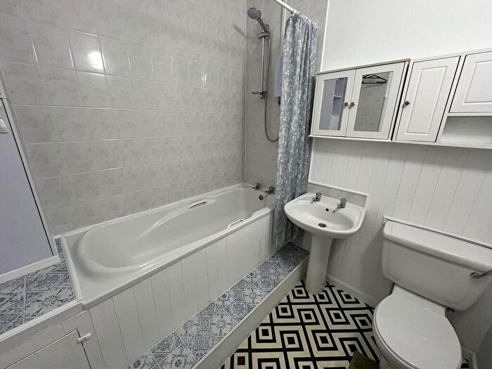 1 Bedroom Flat To Rent In Hayes Avenue, Bournemouth, BH7