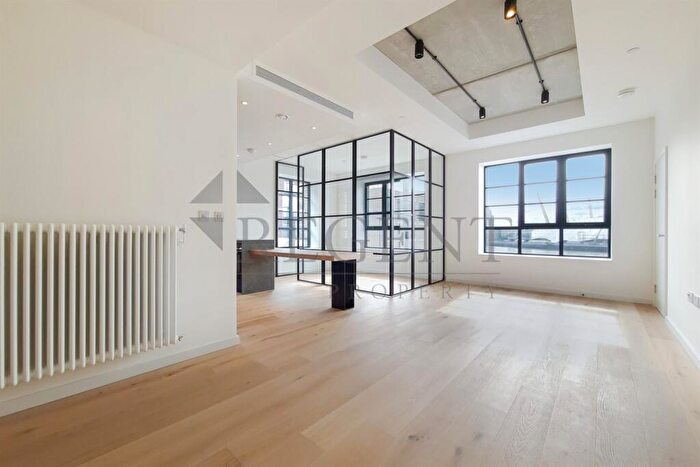 Apartment To Rent In Dulke House, Goodluck Hope Walk, E14