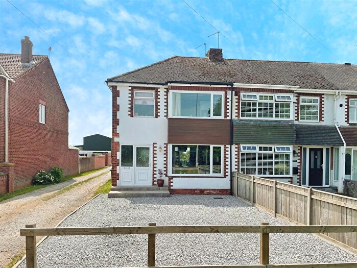 3 Bedroom End Of Terrace House For Sale In Ottringham Road, Keyingham, Hull, HU12