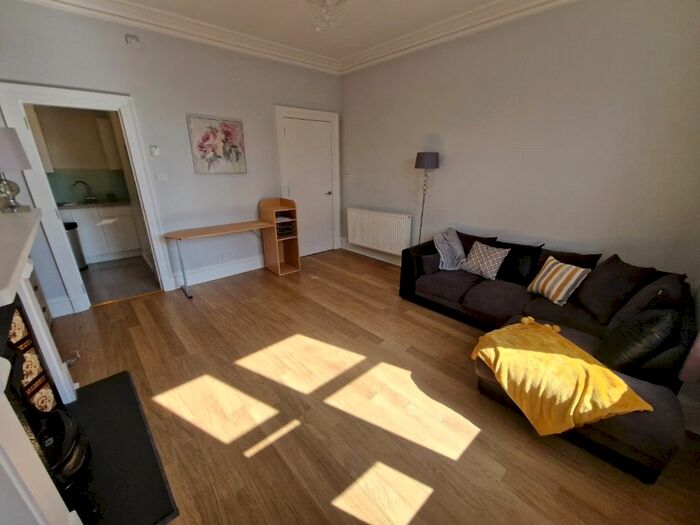 1 Bedroom Flat To Rent In Pitstruan Place, West End, Aberdeen, AB10