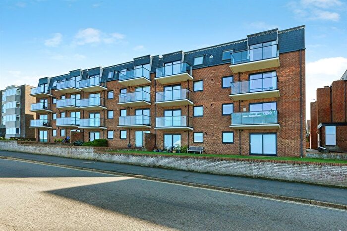 2 Bedroom Flat For Sale In Westcliffe Court, Hunstanton, PE36