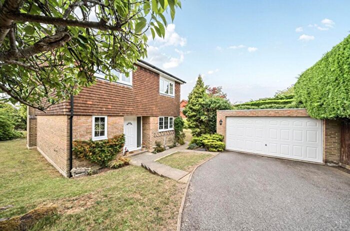 4 Bedroom Detached House For Sale In Bradwell Close, Charlton, Andover, SP10