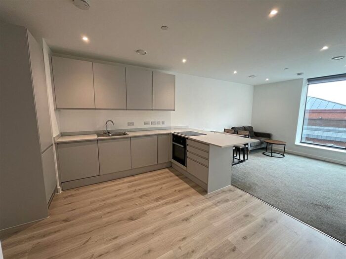 1 Bedroom Flat To Rent In No. Old Trafford, Trafford Park, Manchester, M17